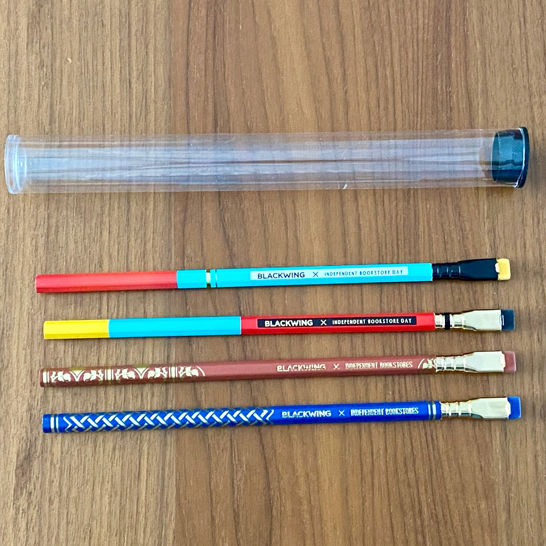 Lápices BLackwing x Independent Bookstore Day 2021-2024 (4 lápices)