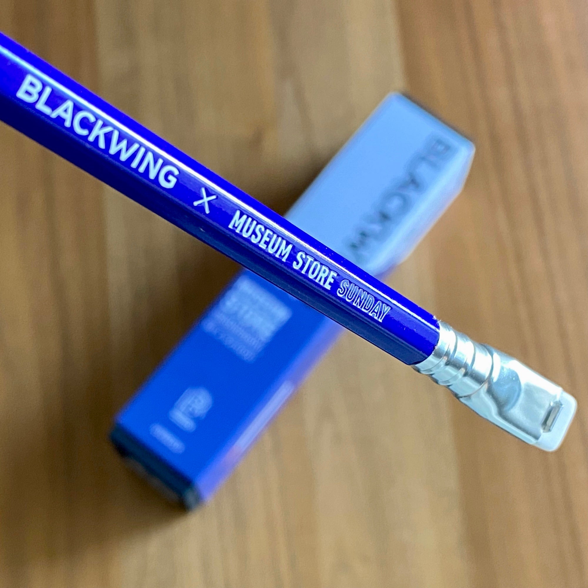 Lápiz Blackwing x Museum Store Sunday + caja original (1 lápiz)