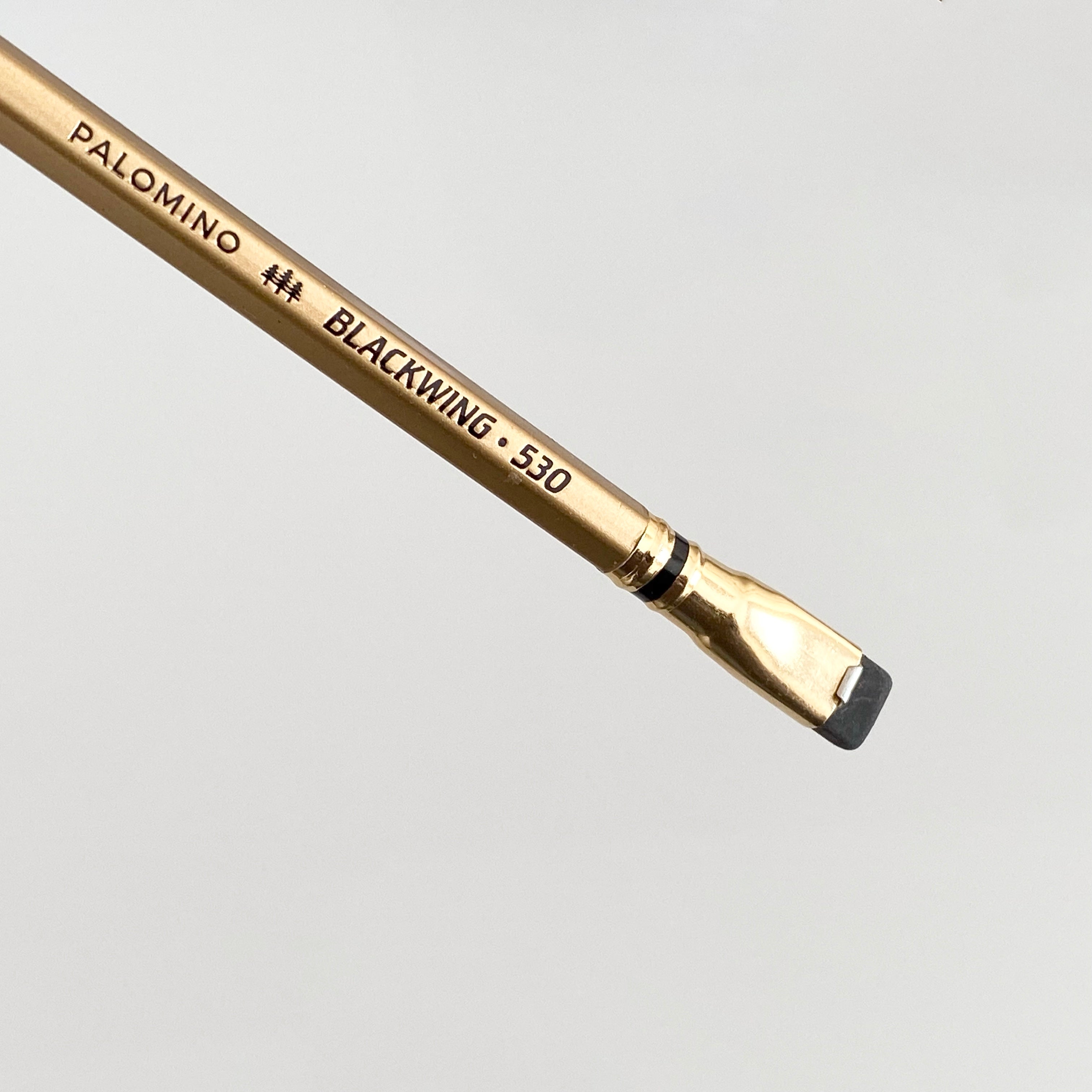 Lápiz Blackwing Vol. 530. Edición Limitada Dorado. Palomino - Black Sheep Handmade