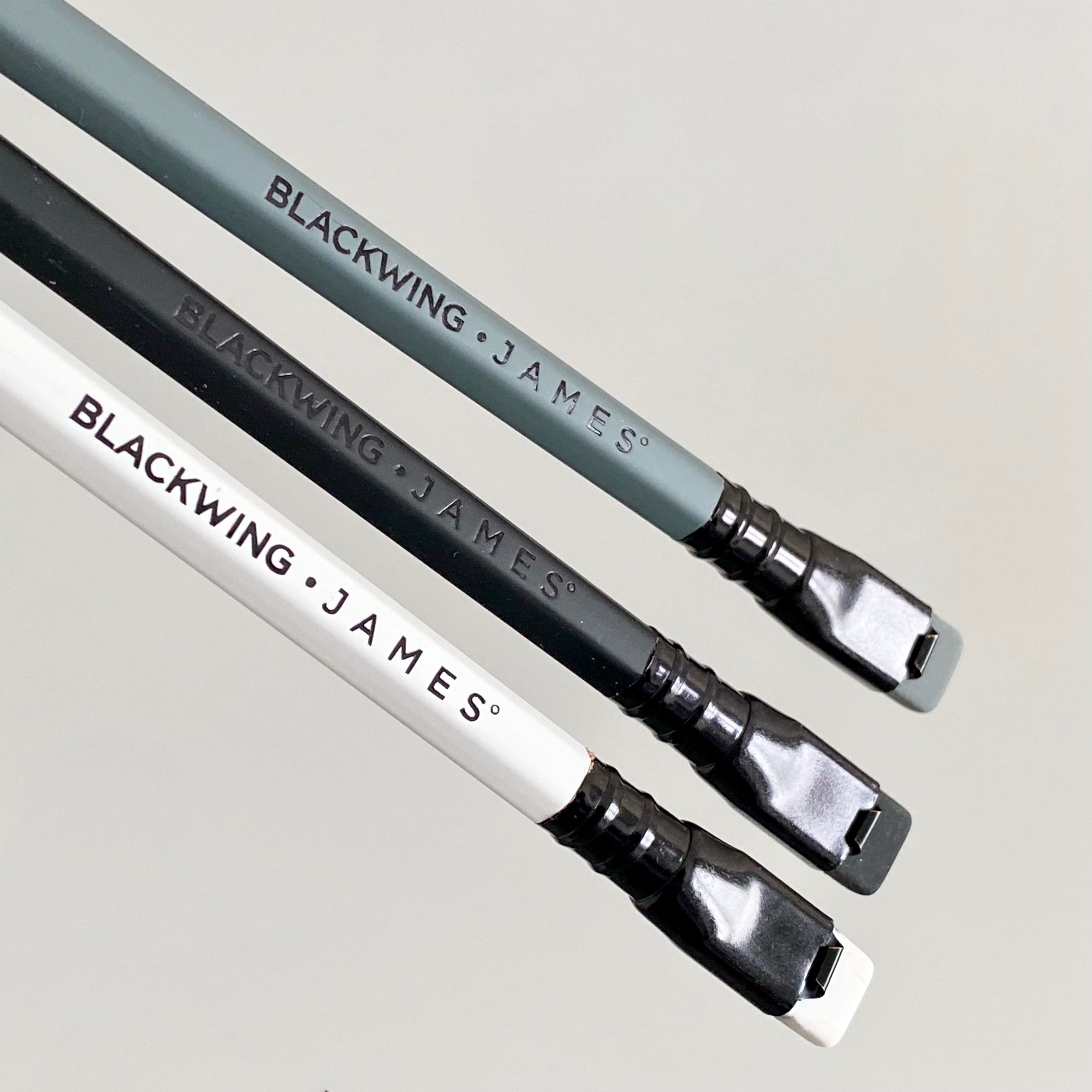 Lápiz Blackwing x James. (3 lápices)