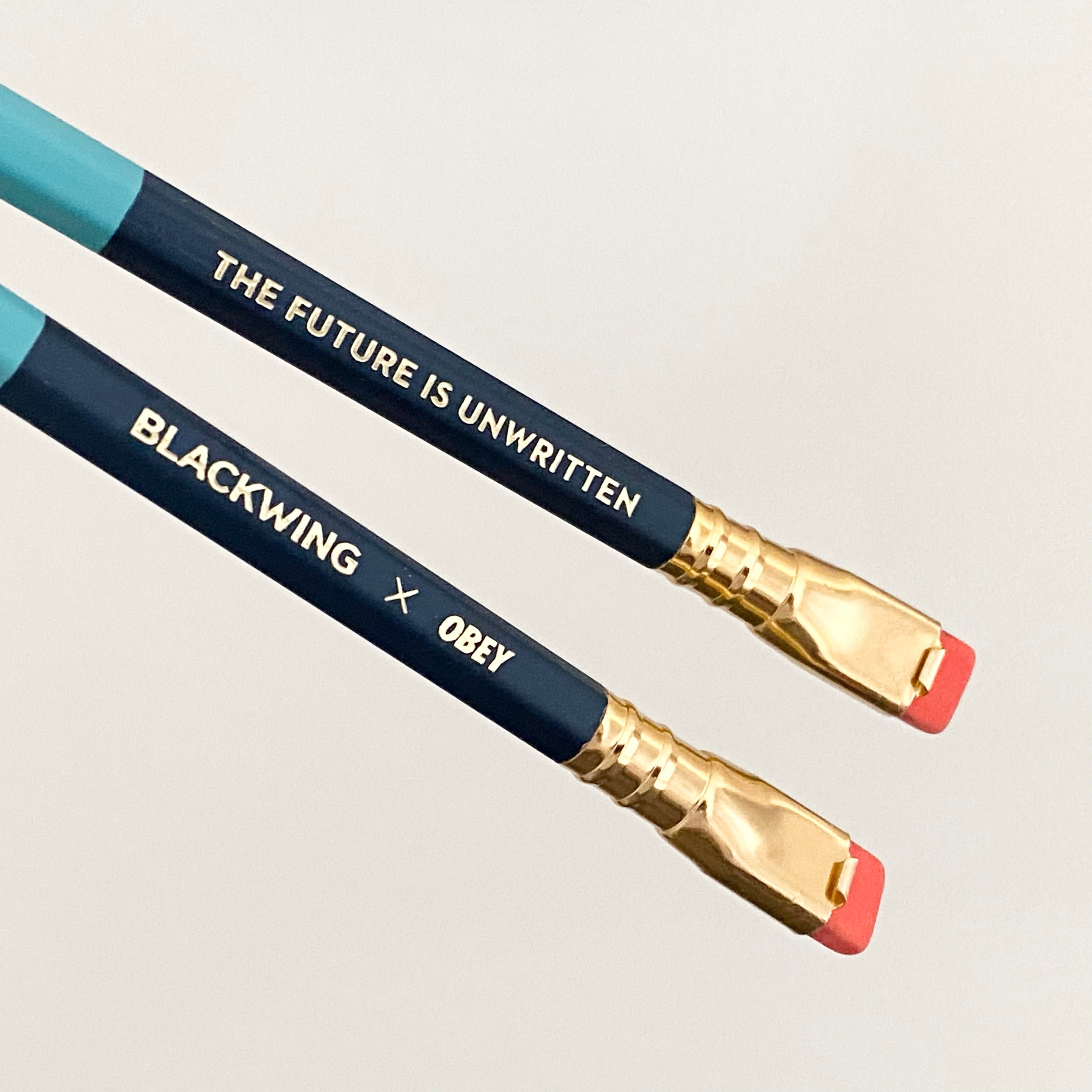 Lápiz Blackwing x Obey.