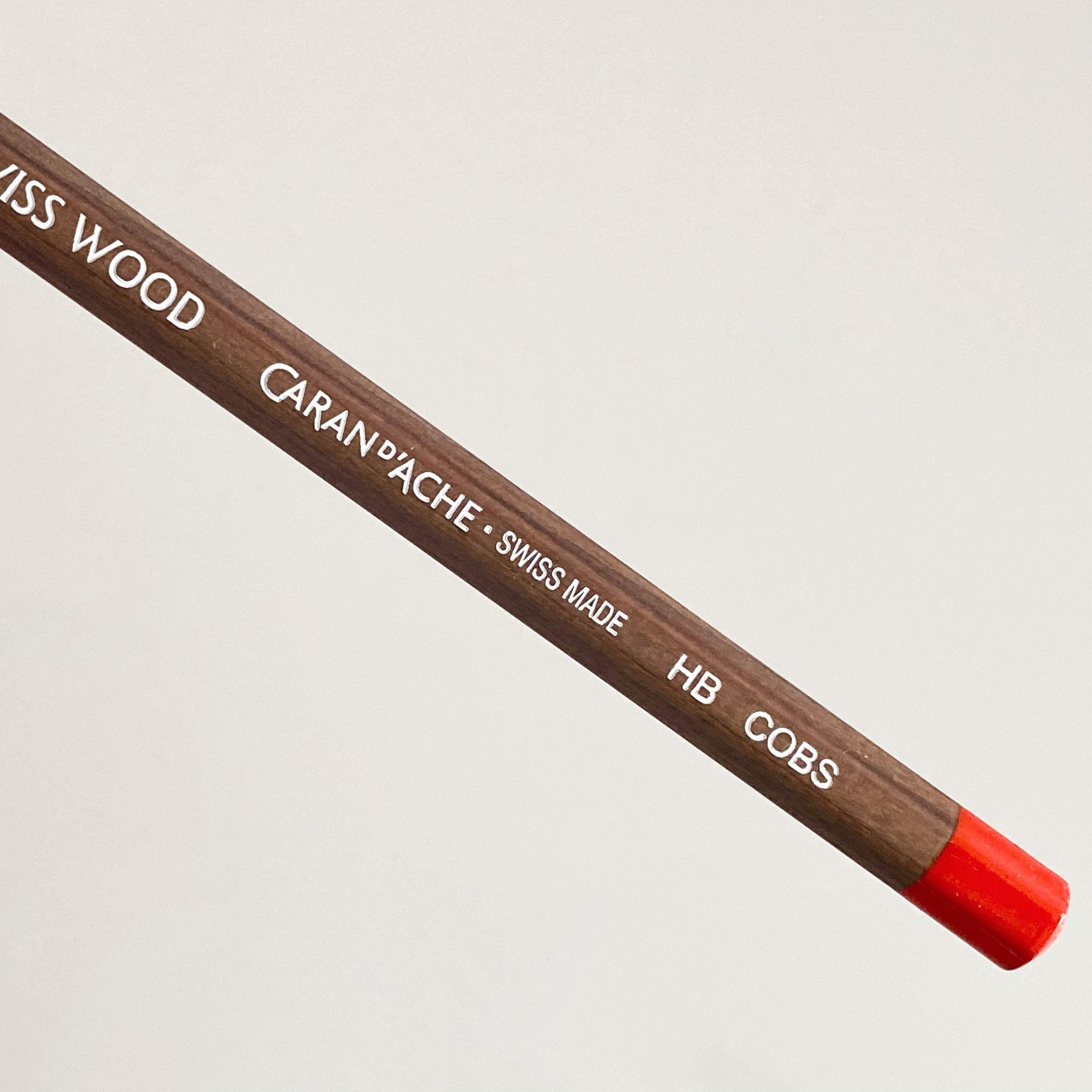 Lápiz Swiss Wood Cobs. HB. Caran D´Ache