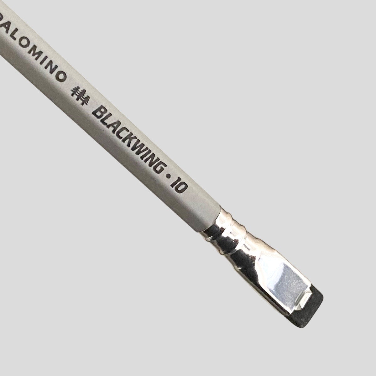 Lápiz Blackwing Vol.10 Nellie Bly. Palomino.