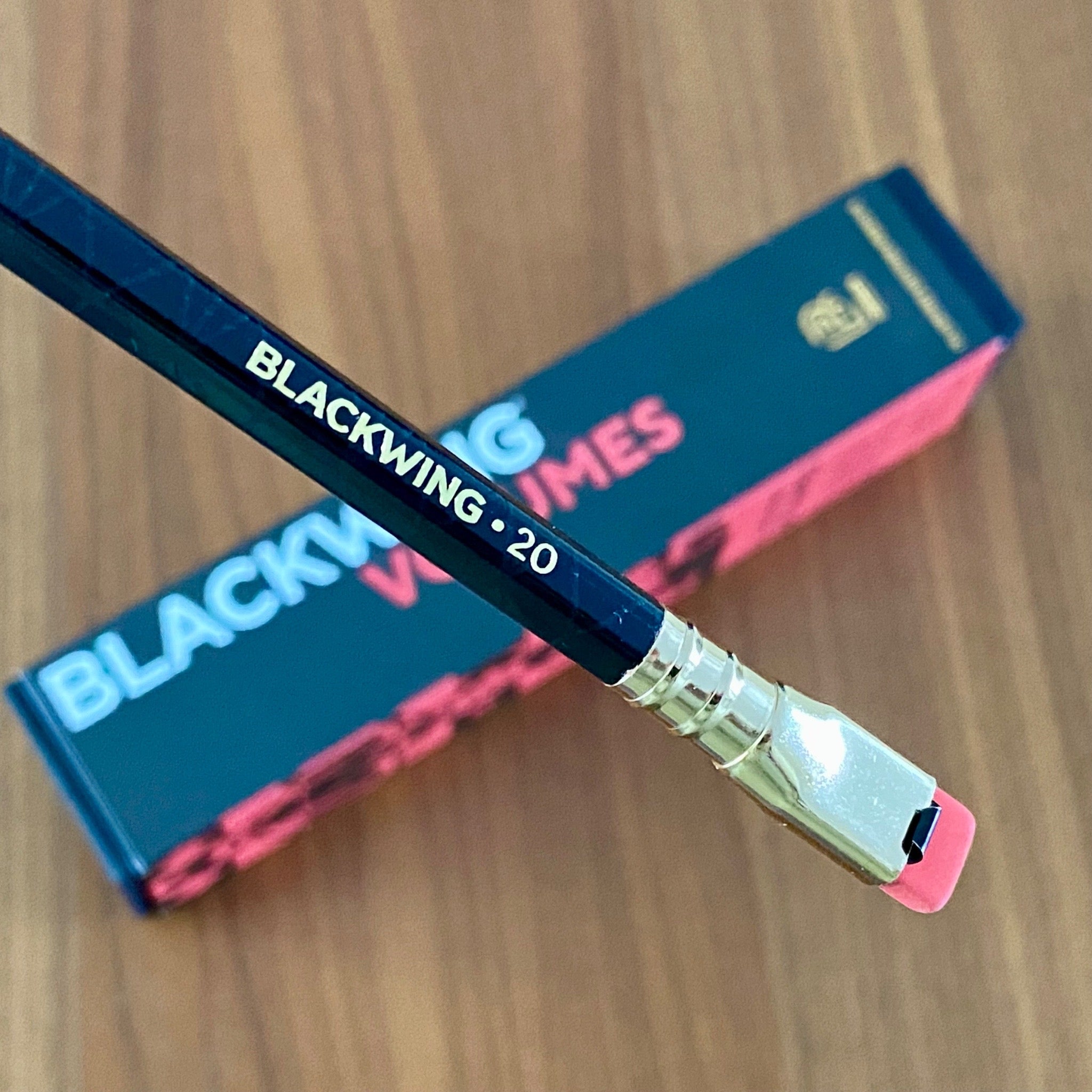 Lápiz Blackwing Vol.20. Juegos de mesa + caja original (1 lápiz)