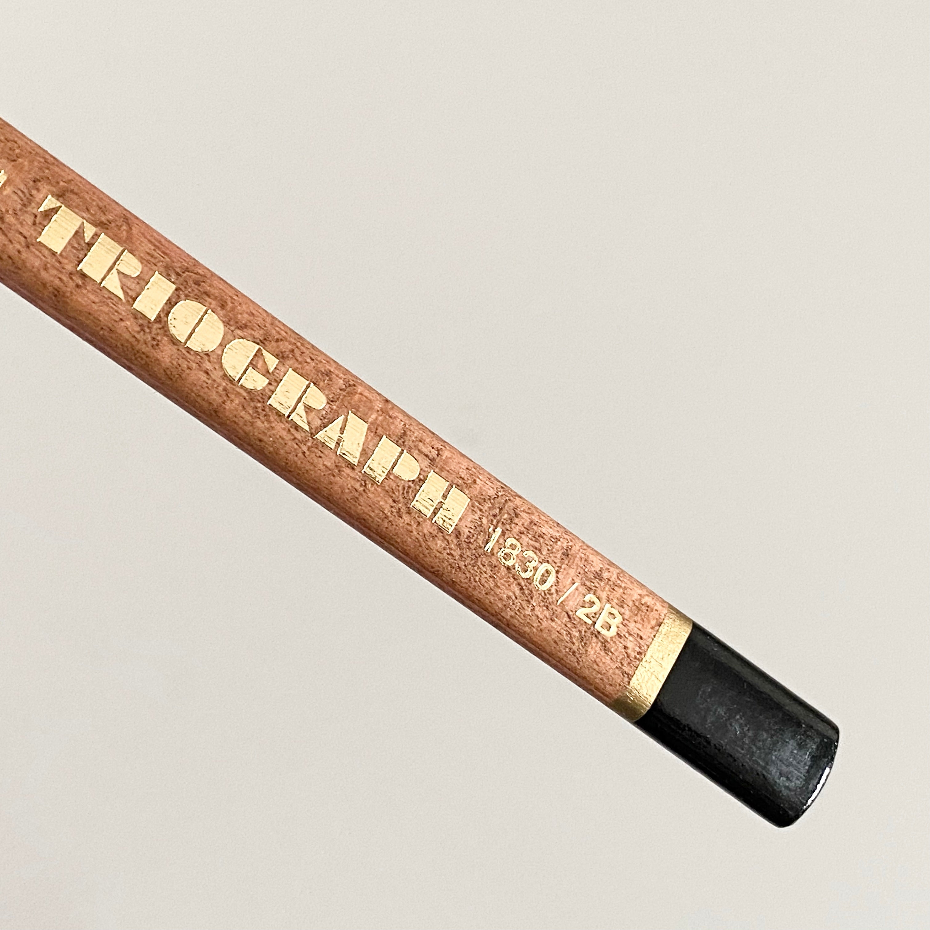 Lápiz Triograph 1830. 2B. Koh-I-Noor