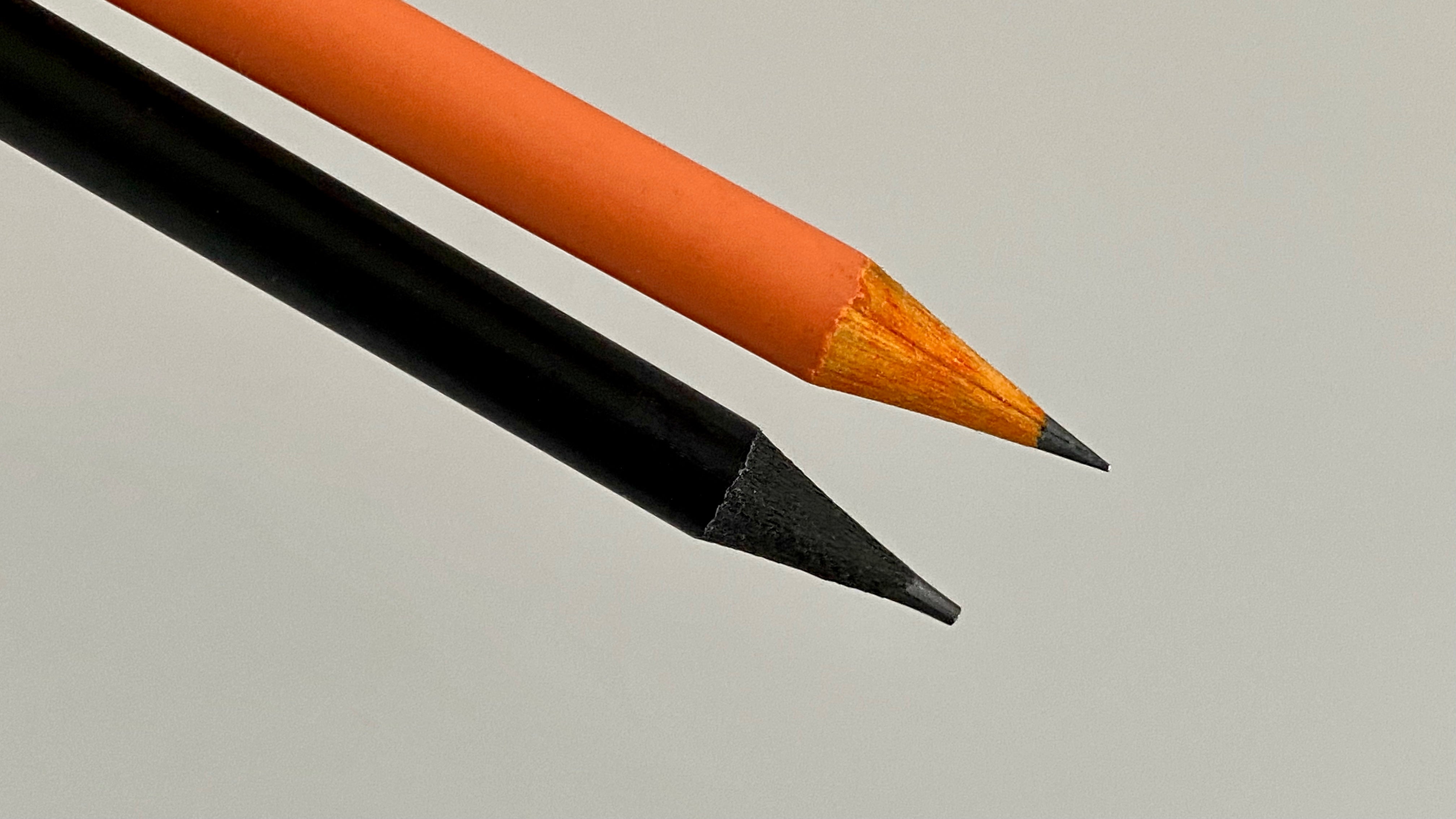 Lápiz coloreado. e+m