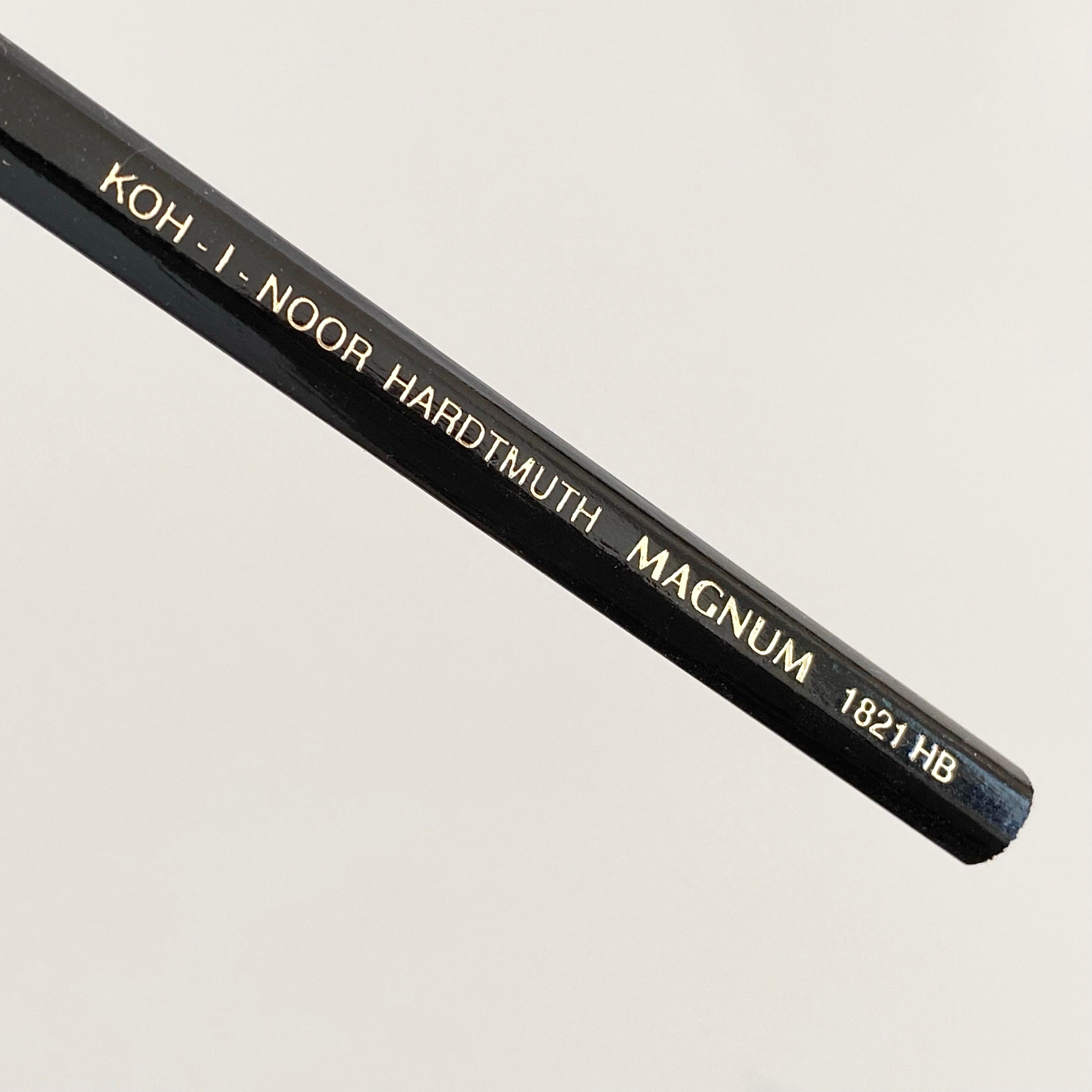 Lápiz Magnum 1821. HB. Koh-I-Noor